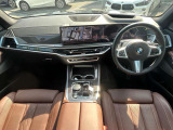 ☆センターパネルを運転席側に僅かに傾けたBMW独特のインパネ☆【駆け抜ける歓び】はここからもスタートしております☆