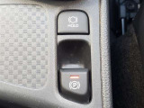 電動パーキング機能付いてます