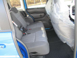 登録済未使用車ですので内装もキレイです♪ また、シートカバーの取付等も承っております。お気軽にご相談ください♪