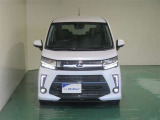 明度の高いLEDヘッドライトで、夜間の運転も安心です。