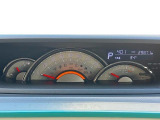 センターメーターを採用しております^^視線の移動が少なく、より安全な運転ができますね!