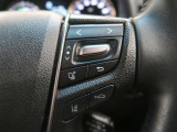 【レーダークルーズコントロール】アクセルペダルを踏まなくても、車間制御モードでは、先行車の車速変化に合わせた追従走行を行い、自動的に加速・減速・停止をします。