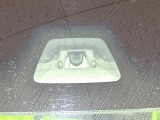 【スマートアシスト】走行中に前方の車両等を認識し、衝突しそうな時は警報とブレーキで衝突回避と被害軽減をアシスト。より安全にドライブをお楽しみいただけます。