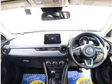 お車選びをお楽しみ頂けるよう、在庫車の展示スペースを十分に確保しております。