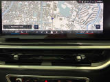 iDriveHDDナビゲーションになります。操作はコントローラーとタッチパネルにて操作いただけます。