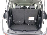 ボディサイズをフルに活用した広い荷室。積みやすい荷室形状を徹底追及、理想的なパッケージングを完成させました。
