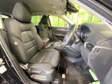 運転席シート廻りは使用感も少なく、良好な状態となっています。丁寧に使われていたことがよくわかりますね。