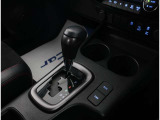 デュアルエアコン搭載で、運転席、助手席それぞれで温度調整可能!!快適な室内空間でドライブすることが出来ます!