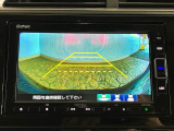 【バックカメラ】リバースにするだけで映ります、後方の安全確認や、狭い駐車場での車庫入れ、雨の日や夜間など視界の悪い時に便利です!安全にバックする為には欠かせない装備です。