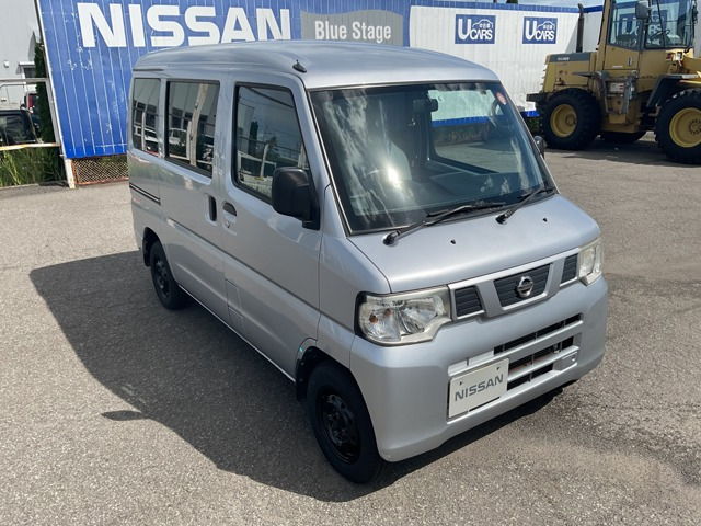 NV100クリッパー DX ハイルーフ 4WD 