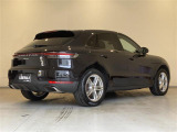 マカン  4WD 本革シート