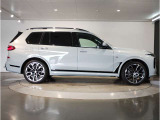 BMWでは重量配分にもこだわりがあり、FRモデルでは50:50とFFモデルでも60:40と前後の重量バランスにこだわり、軽快なハンドリングを実現しております。