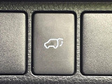 【パワーバックドア】スマートキーや運転席のボタンを押すだけでリアゲートが自動で開閉します!荷物を持っている時や、高い位置にあるバックドアを閉める際に便利な機能です♪