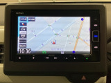 ナビゲーションはフルセグTV、インターナビ対応のGathers純正メモリーナビを搭載しています。Bluetoothオーディオ機能がありますので、スマートフォンなどの音楽も再生できます。