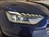 ・まるでガラス細工のようなヘッドライトのデザインです。車種によってデザインが様々ですので是非1度見比べてみてください。