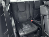 3列目のシ-トとして、そして広いお荷物室としても利用出来る3列シ-トはユーザ-のニーズを叶えます。