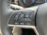 ステアリングスイッチ搭載!ハンドルひとつで手を離さなくても運転中視線をそらさなくても操作が出来て便利です♪