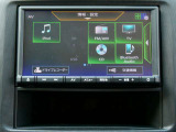フルセグTV、CD再生、Bluetooth Audioなど多彩なメディアに対応しています。