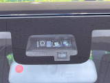 【スズキ セーフティサポート】走行中に前方の車両等を認識し、衝突しそうな時は警報とブレーキで衝突回避と被害軽減をアシスト。より安全にドライブをお楽しみいただけます。