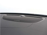 【harman/kardon】世界のオーディオファン垂涎のプレミアムサウンドシステムを搭載。原音に近い音場空間を忠実に再現。乗る人すべてに最良の音響体験を提供します。
