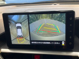 【パノラミックビューモニター】専用のカメラにより、上から見下ろしたような視点で360度クルマの周囲を確認することができます☆死角部分も確認しやすく、狭い場所での切り返しや駐車もスムーズに行えます。