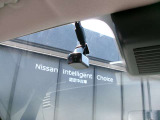 日産純正ドライブレコーダーが前後装備されています。万が一の時に安心です。