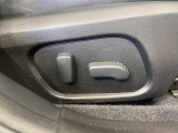 【パワーシート】スイッチ一つで簡単にシートの微調整が可能!電動だから力もいりません!快適なシートポジションにセットして、快適なドライブをお楽しみください。
