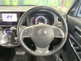 【純正革巻きステアリング】上質な革を使用することで、手にしっかり馴染みとても運転しやすいハンドルです♪