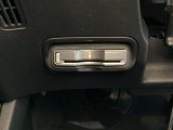 ハンドルの左下にETCがついています。高速道路の料金所の通過も楽々です!。 カードの取り出しもしやすい場所についています。