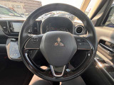 ステアリングスイッチが付いているので、運転中でも音量調整やチャンネル変更がスムーズにできちゃいます♪