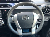 インテリアに合わせたデザインのステアリングは、運転される方のことも考え、運転しやすい形状、大きさです。是非一度、実際に触ってお確かめください。