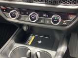 オートエアコンと運転席と助手席にシートヒーターも装備されてますので寒い日にも快適です。