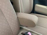 広々とした駐車場をご用意しておりますので、運転が苦手な方でもご安心ください。また、大型の屋根がございますので、雨に濡れることなくご移動できます。