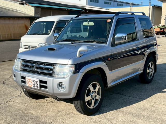 パジェロミニエクシード 4WD