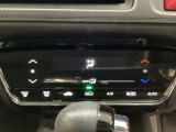 オートエアコンがついてますので、お好みの温度をセットするだけで風の強さや風量を自動で調整します。スイッチも簡単操作で快適に過ごせます。