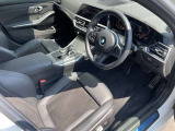 時を経ても深い魅力を放ち続けるBMW。より快適にお乗り頂くためにサポートプログラムをご用意しております。※認定中古車保証は登録日より最長4年間まで延長が可能です。