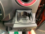 お車の状態をしっかりとお伝えするために1台の車両に付き40枚以上の画像を用意しております。外装はもちろん、室内の装備やお車の特徴などごらんください。