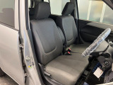 【フロントシート】さまざまな体格の方が快適に運転ができるよう配慮したシートになっております。