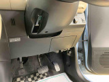 お車の状態をしっかりとお伝えするために1台の車両に付き40枚以上の画像を用意しております。外装はもちろん、室内の装備やお車の特徴などごらんください。