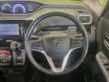 【純正革巻きステアリング】上質な革を使用することで、手にしっかり馴染みとても運転しやすいハンドルです♪