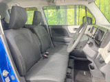 運転席シート廻りは使用感も少なく、良好な状態となっています。前オーナー様が丁寧に使っていたことがよくわかりますね。