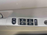 お車の状態をしっかりとお伝えするために1台の車両に付き40枚以上の画像を用意しております。外装はもちろん、室内の装備やお車の特徴などごらんください。