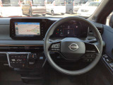 広々とした運転席周りです!ワンオーナー・禁煙車です☆