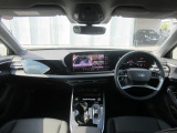 運転に必要な情報をメーター内に集約し、ドライバーの安全で快適な運転に寄与するアウディバーチャルコックピット。