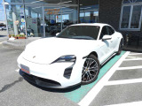 スポーツデザインPKGエアロ☆360カメラ☆黒革パワーシート☆ハイボルテージ93kw/v☆赤キャリパー☆BOSEサウンド☆シートヒーター☆ドラレコ☆レーダー☆