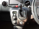 見方が分からないときは、どんなことでも中古車選びのプロであるスタッフにおたずねください。