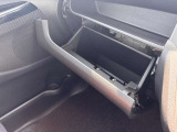 収納スペースもしっかりとあるので、車内を綺麗に保つことができます!