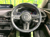 【純正革巻きステアリング】上質な革を使用することで、手にしっかり馴染みとても運転しやすいハンドルです♪