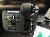 インパネシフトのCVTオートマチック車です。