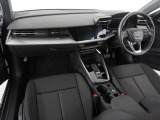 指定工場で車検までご対応可能。6ベイを完備したサービス工場を併設し、快適なAudiライフをサポートします。詳しくは0078-6002-900146中古車スタッフまで
